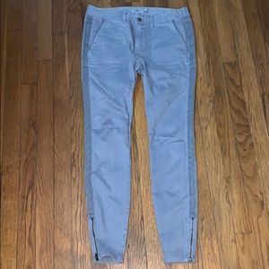 Vineyard Vines grey skinny pants